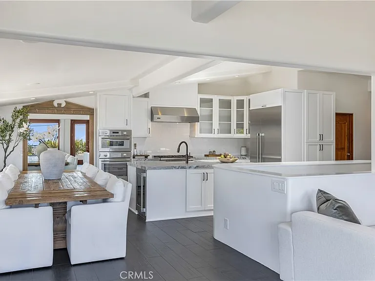 575 Center St — Photo 14