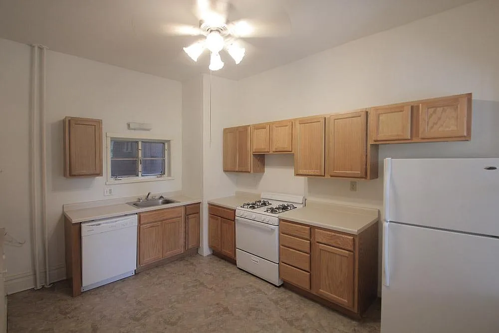 Building Photo - 605 Mifflin Ave #1