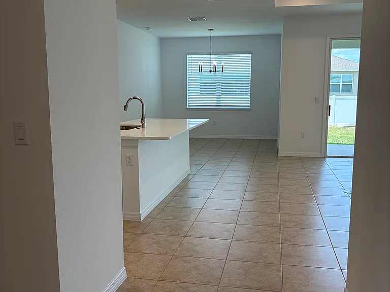 5754 SW 71st Ave — Photo 7