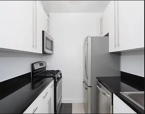 Rented by Compass | media 12