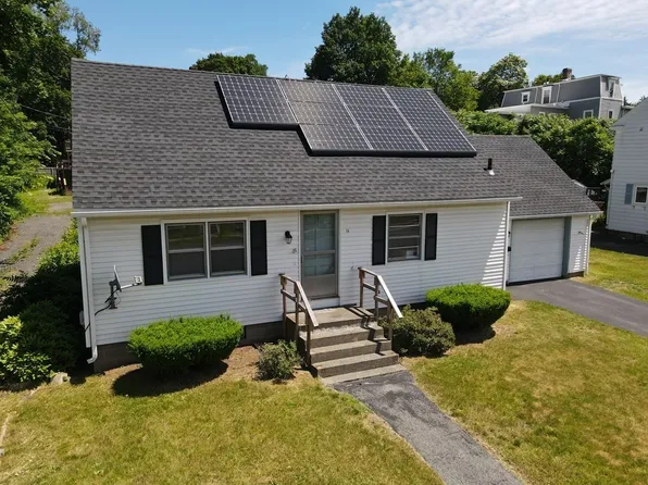 11 North St, Greenfield, MA 01301