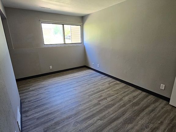 5th image of 7116 Hillandale Rd #8