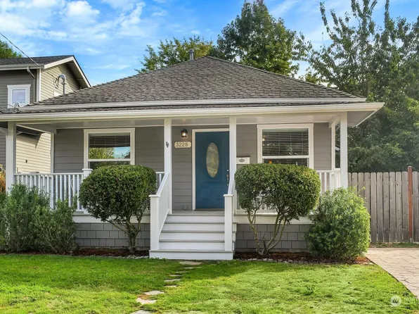 3228 39th Avenue SW, Seattle, WA 98116