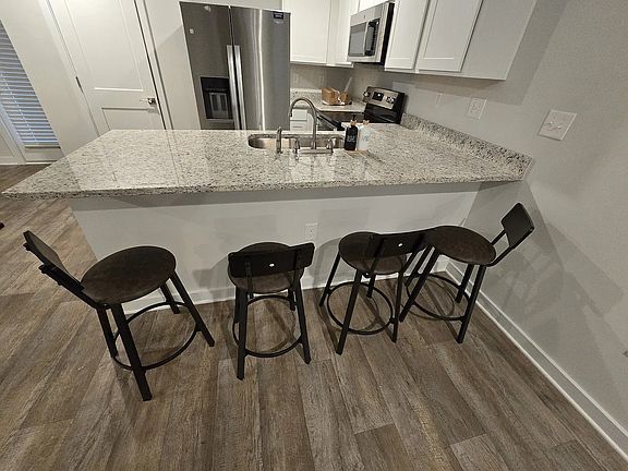 4th image of 3282 Stonewall Ln