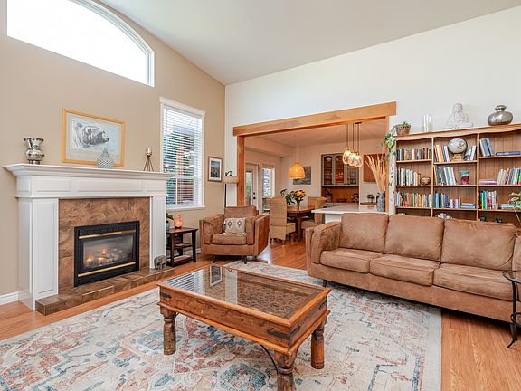 4th image of 6820 Sheffield Way