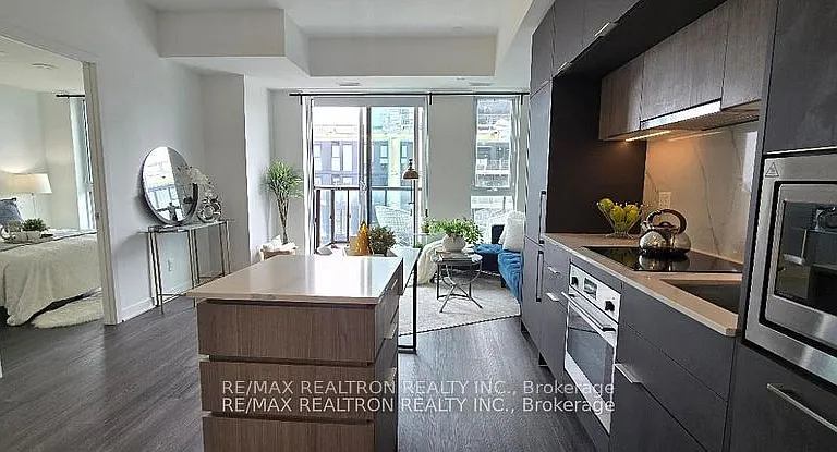 185 Alberta Ave #1208 — Photo 4