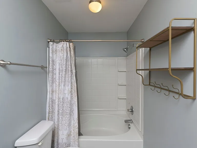 1811 Pulaski St — Photo 20
