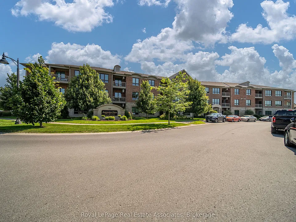 740 Augusta Dr #204