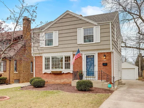 4750 North Hollywood AVENUE, Whitefish Bay, WI 53211