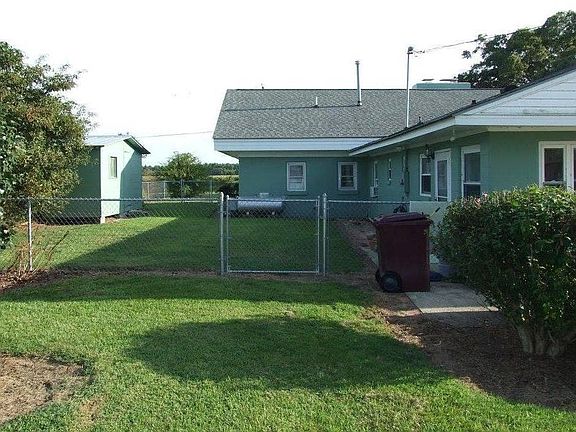 Fenced in area for Pets