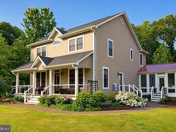 2nd image of 21390 Little Saint Annes Ln