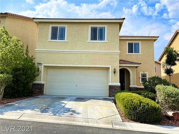 3rd image of 10560 Bandera Mountain Ln