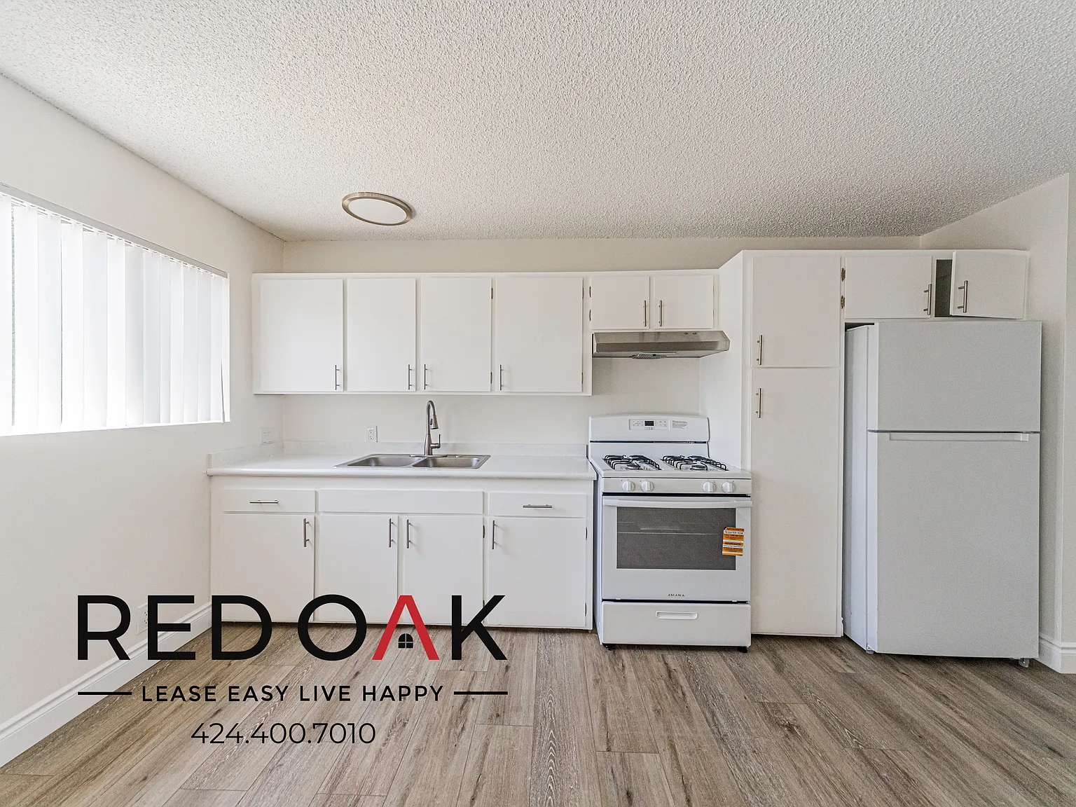 ~Low Deposit~ Charming Studio With Spacious Layout And Balcony Entrance ~ In Canoga Park! — Photo 4