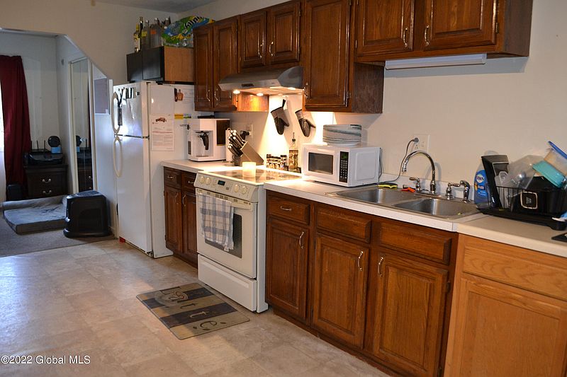 4th image of 27 Warren Lane