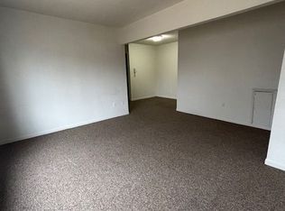 1721 Columbia St APT 201, Waterloo, IA 50703