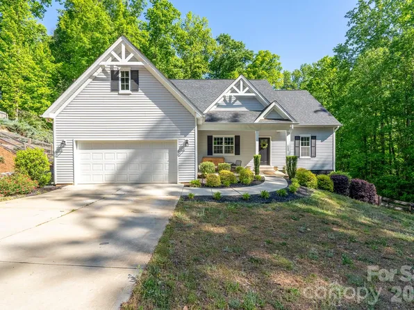 2960 Walter Dr, Concord, NC 28027