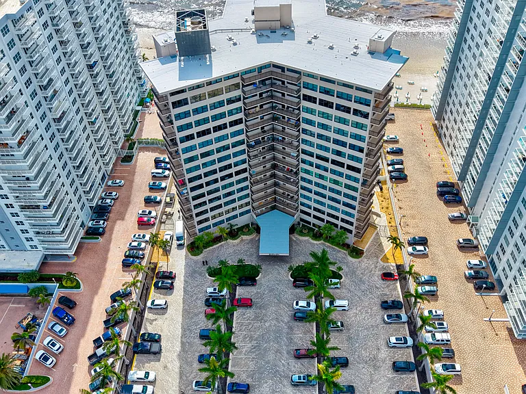 3800 Galt Ocean Dr #302 — Photo 12