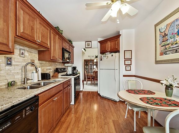 3rd image of 9320 Drummond Dr #6