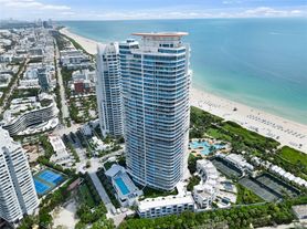 100 S Pointe Dr