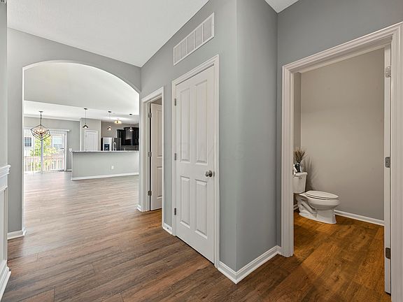 2nd image of 392 Giovanna Ave