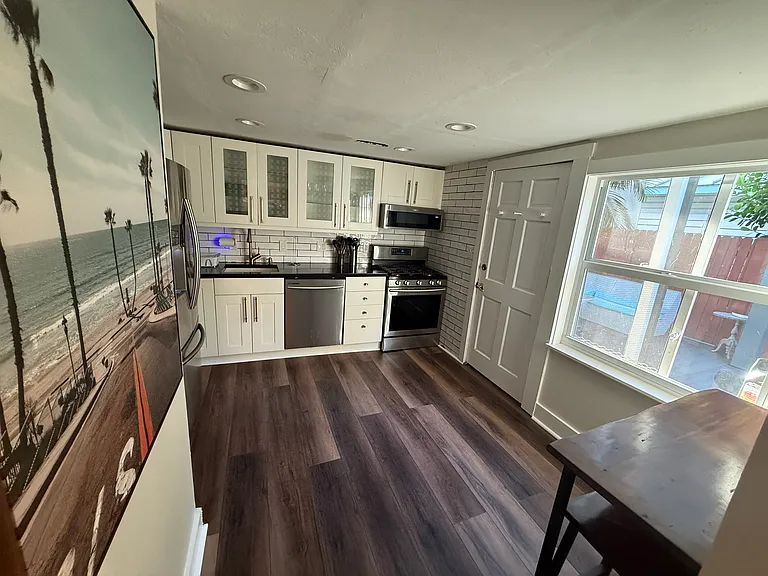 331 Lauderdale Trl — Photo 13