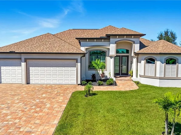 9533 Arnaz Cir, Port Charlotte, FL 33981