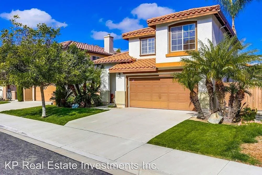 3 bed, 2.5 bath, 1532 sqft, $3,750 — Photo 2