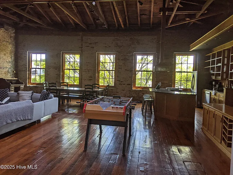 125 Market St #A — Photo 11