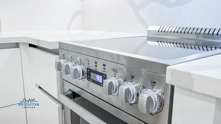 Rented by Brighton Management | media 18