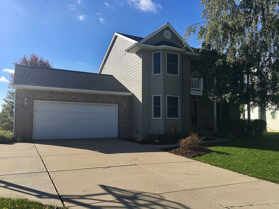 1st image of 210 Oakwood Dr