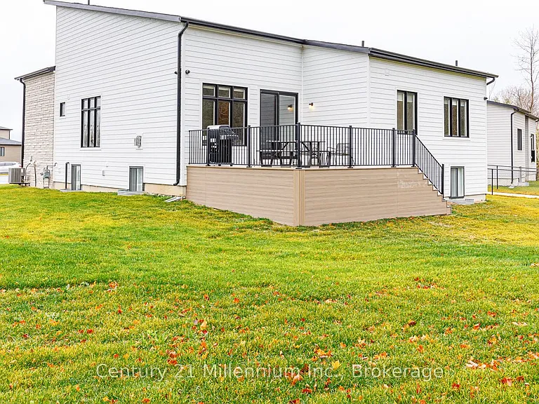 82 Goldie Ct — Photo 48