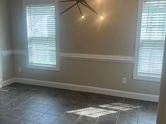 4th image of 2051 Cambria Dr #A