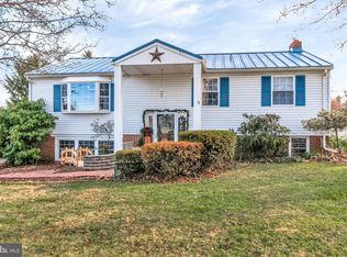 206 Forest Hills Rd, Red Lion, PA 17356