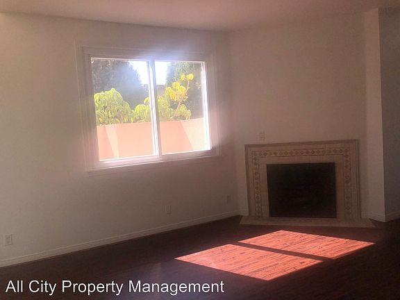 5th image of 415 E Tamarack Ave Unit 6