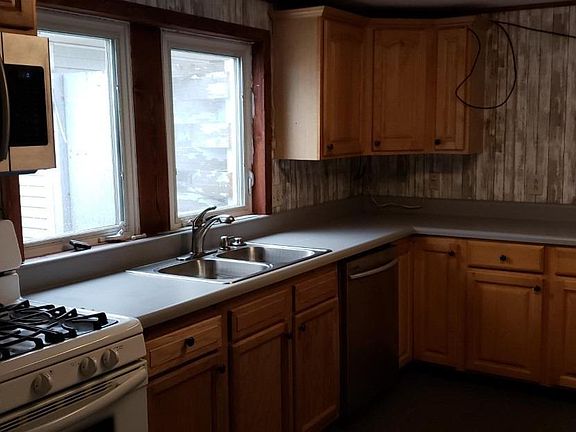 3rd image of 206 S 7th St