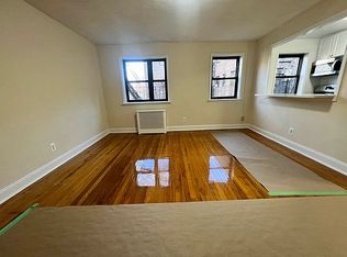 18-28 21st Rd #2G, Astoria, NY 11105