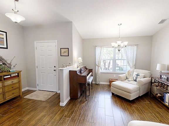 5th image of 74 Ethan Allen Dr