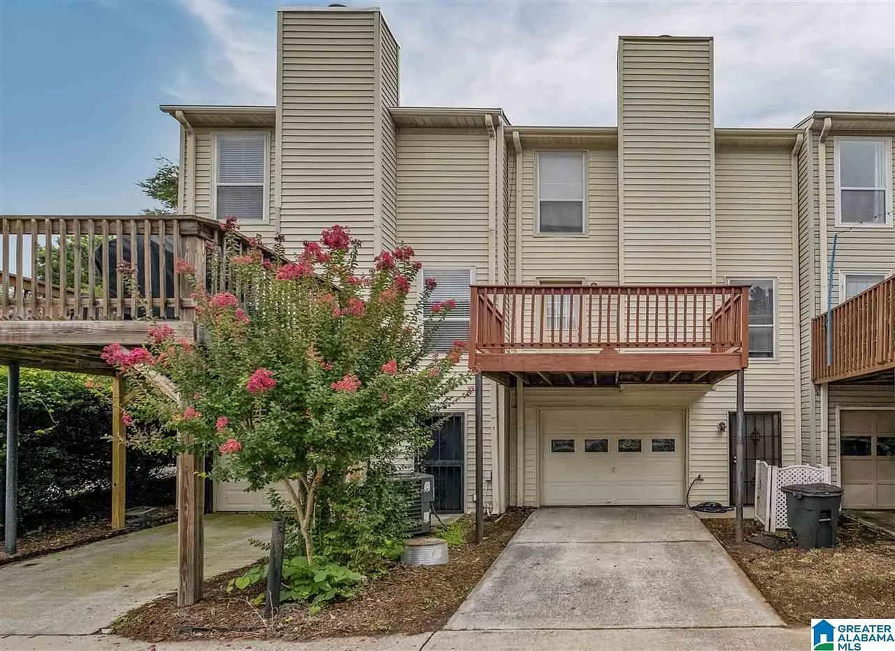 2 bed, 1.5 bath, 1152 sqft, $1,550 — Photo 3
