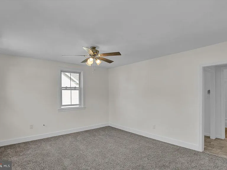 3208 Main St #3 — Photo 16