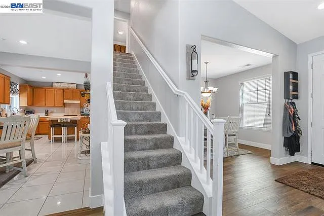 2913 Haddington Ct — Photo 9