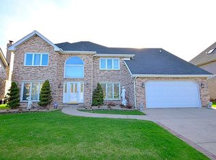 156 N Oak Mill St, Addison, IL 60101