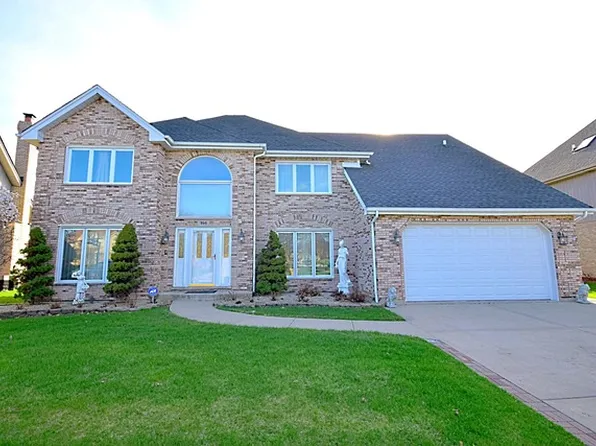 156 N Oak Mill St, Addison, IL 60101