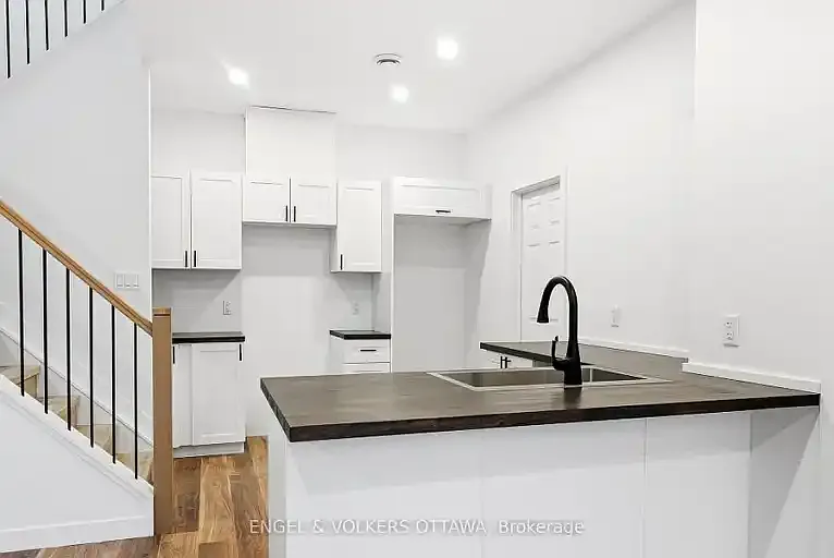 2 bed, 2.0 bath, $2,300 — Photo 4