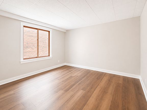 5th image of 42 Peoria Ave #1