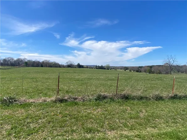 539 Madison St #8735, Huntsville, AR 72740