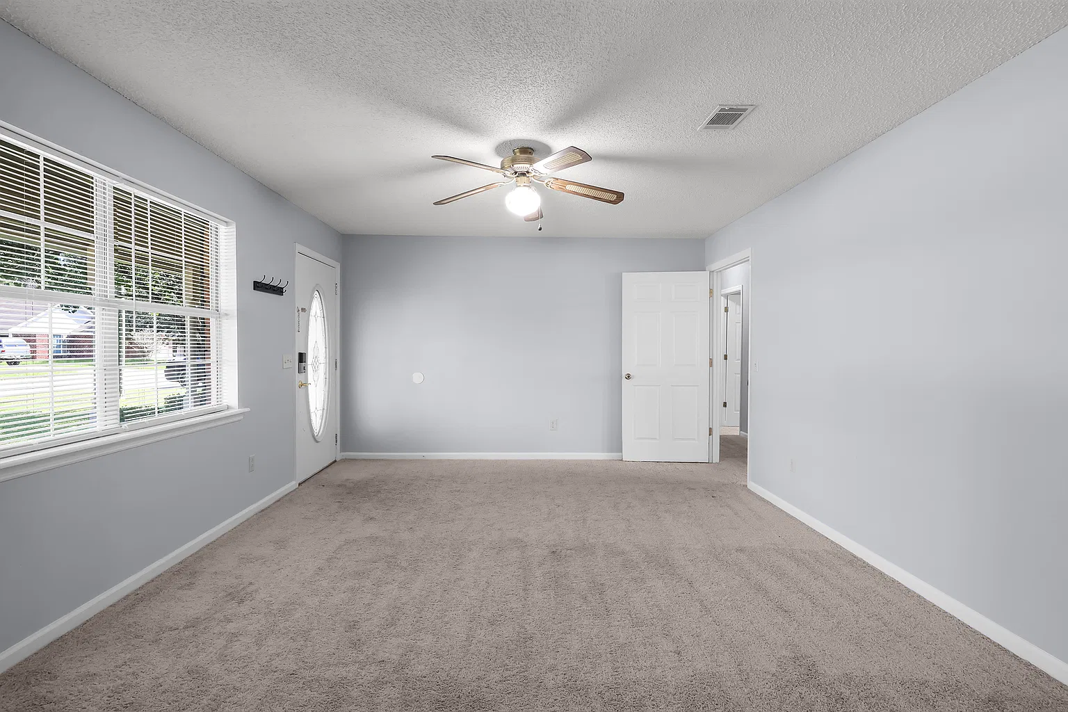 951 Wedgewood Way — photo 6