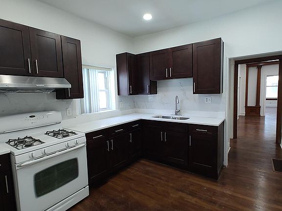 3rd image of 3420 S Paulina St #1