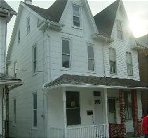 2nd image of 1951 Berryhill St