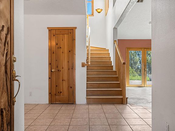 3rd image of 83 Kings Meadow Rd