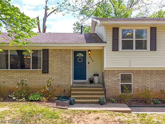 3rd image of 812 N 8th St